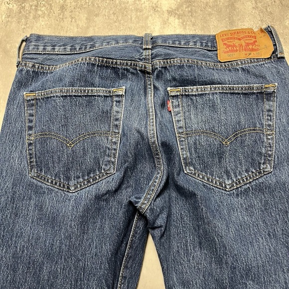 Levis 501 Jeans Mens 36x32 Straight Dark Wash Blue Button Fly Denim - Picture 8 of 10